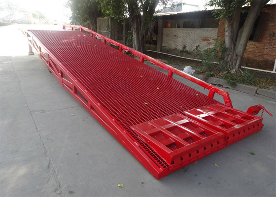 Single Safety Fence design Mobile Yard Ramp For Container or Truck